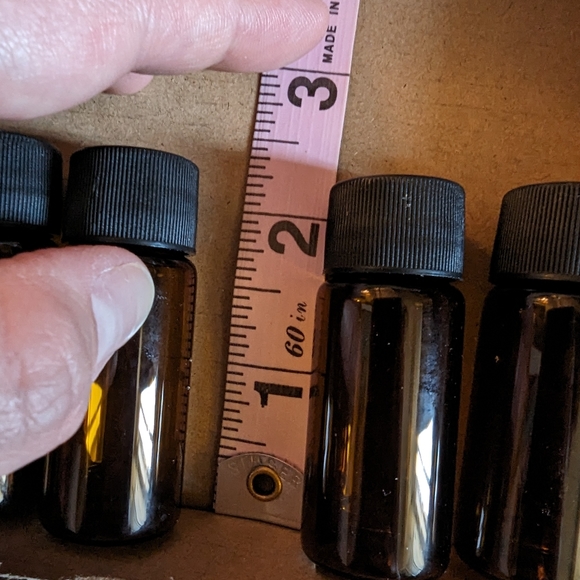 7 Amber Vials 10ml with Screw Top - Picture 4 of 9